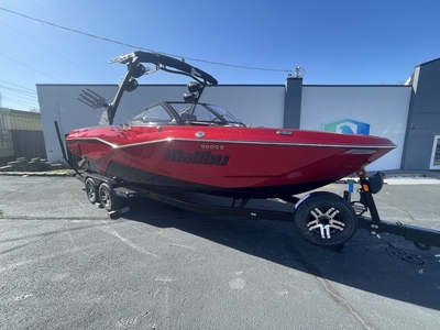 Malibu Boats 25 LSV 2023