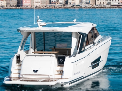 NEW GREENLINE 45 COUPE AN EXCITING NEW HYBRID ECO-FRIENDLY YACHT