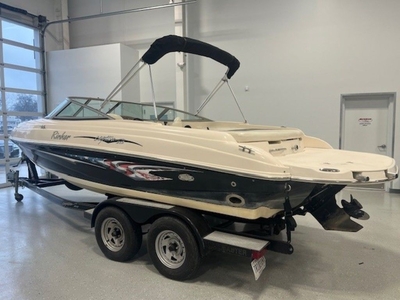 Rinker 212 Captiva 2005