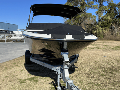 Sea Ray SPX 190 Outboard 2023