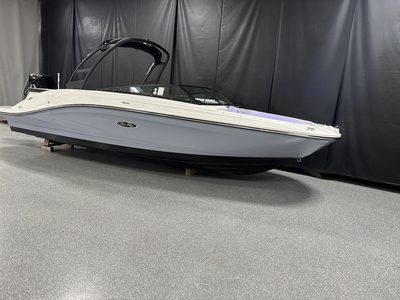 Sea Ray SPX 230 Outboard 2024