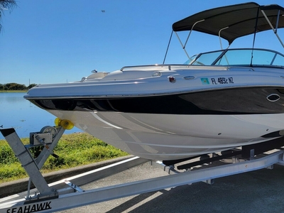 Hurricane SunDeck 2000 With Only 391 Hours!