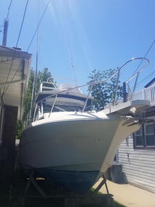 Wellcraft 28' Boat Located In West Islip, NY - No Trailer