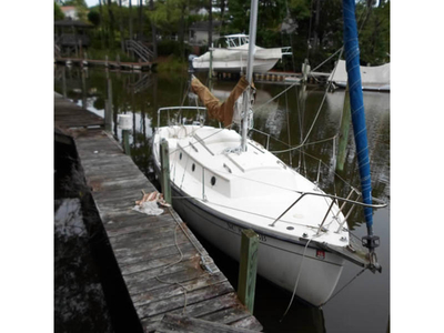 1985 hutchins compac sailboat for sale in North Carolina