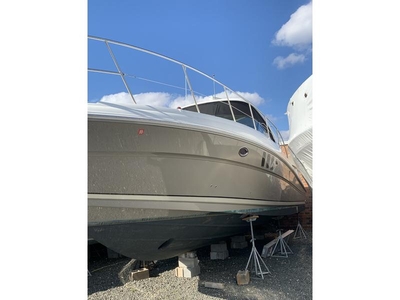 2006 Sea Ray 40 Sundancer powerboat for sale in New York