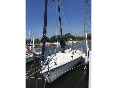 83 Catalina Capri sailboat for sale in Michigan