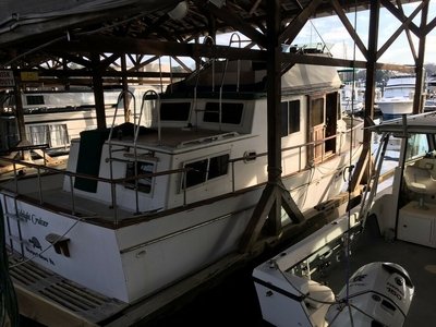 Marine Trader 34 Foot Double Cabin
