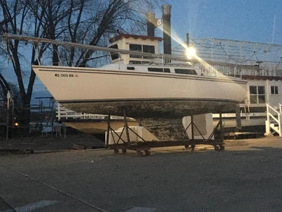 1985 Catalina sailboat for sale in Wisconsin