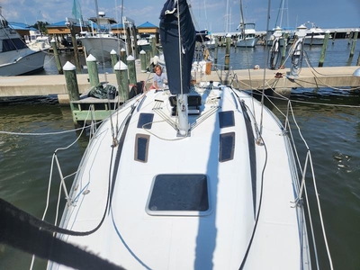 1987 Hunter Legend 35 sailboat for sale in Mississippi