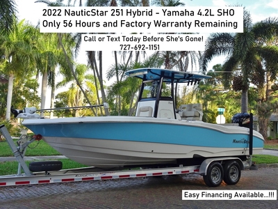 2022 NauticStar 251 Hybrid