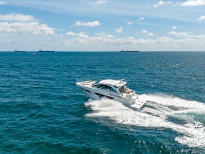 49' 2019 Cruisers Yachts Cantius 50