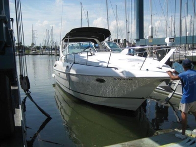2004 Cruisers Yachts 320 Express powerboat for sale in Texas