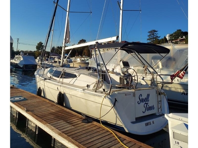 2014 Hunter 33E sailboat for sale in Massachusetts