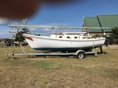 MacGregor Venture of Newport sailboat for sale in