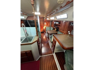 1983 Catalina 36 sailboat for sale in Hawaii