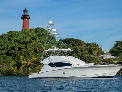 2006 Hatteras 68 Convertible Extensively Refitted | 68ft