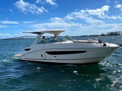 2016 Sea Ray 350 Sundancer