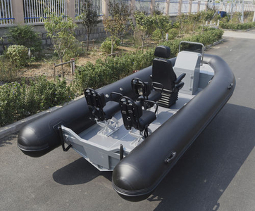Outboard inflatable boat - HYP520 - Qingdao Lian Ya Boat Co.,Ltd. - gasoline / RIB / center console