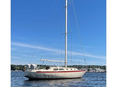 1979 Islander Islander 36 tall rig deep keel sailboat for sale in Michigan