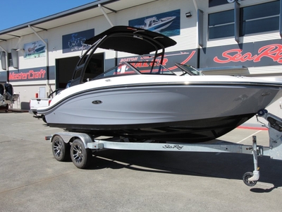 NEW SEA RAY 190 SPX OB BOWRIDER