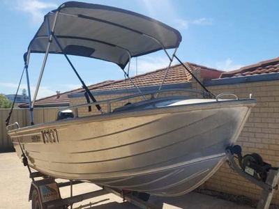 4.2m dory wide body quintrex, 30hp Yamaha 2003
