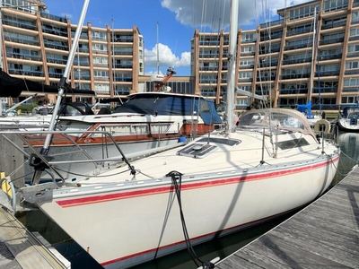 For Sale: 1982 Beneteau First 32