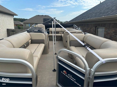 Sun Tracker Party Barge 20DLX