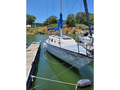 1980 Hunter 33 sailboat for sale in Texas