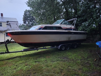 Chris Craft 28' Boat Located In Stoughton, MA - Has Trailer