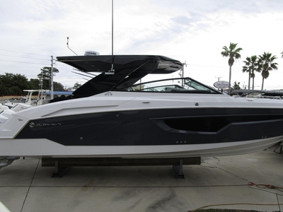 2024 Cruisers Yachts 34 GLS Outboard | 34ft