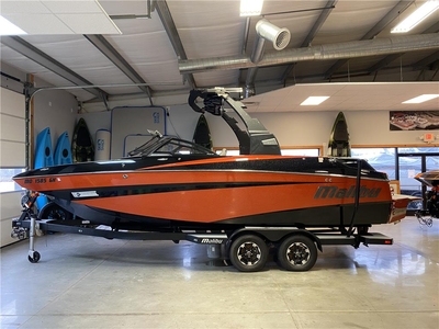2018 Malibu Boats M235