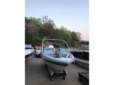 1990 Four Winns Horizon 200 powerboat for sale in Tennessee