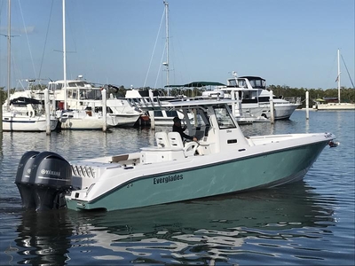 2011 Everglades 325cc powerboat for sale in Florida