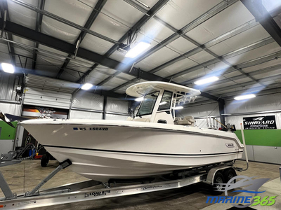 2017 Boston Whaler 250 Outrage powerboat for sale in Wisconsin