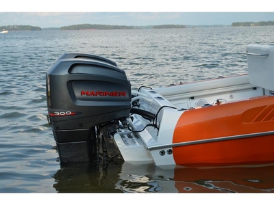 1993 TALON 25 Carrier powerboat for sale in South Carolina