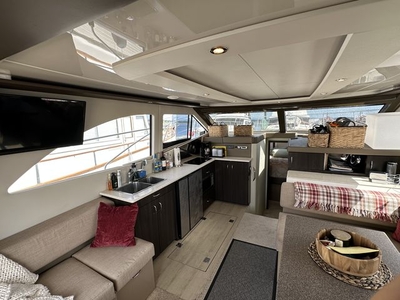 2014 Carver Yachts C40