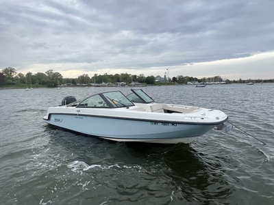 2014 Boston Whaler 23' 230 Vantage