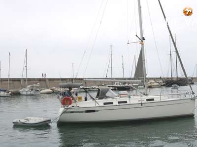 BAVARIA 32 CRUISER sailing yacht for sale
