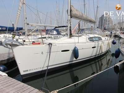 BENETEAU OCEANIS 40 sailing yacht for sale