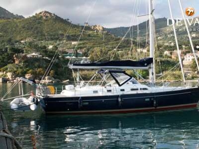 BENETEAU OCEANIS 42 CC sailing yacht for sale