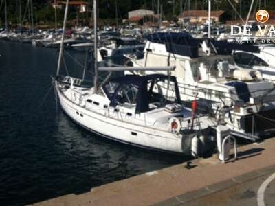 BENETEAU OCEANIS CLIPPER 42 CC sailing yacht for sale
