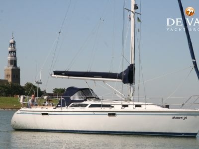 CATALINA 320 sailing yacht for sale