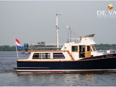 CHEOY LEE 36 motor yacht for sale