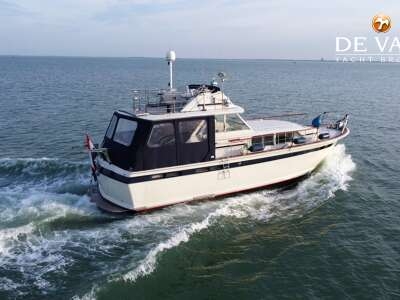 CHRIS-CRAFT COMMANDER 47 FLUSH DECK motor yacht for sale