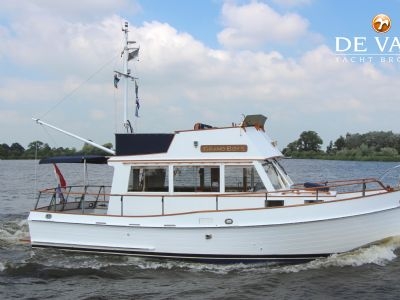 GRAND BANKS 32 SEDAN motor yacht for sale