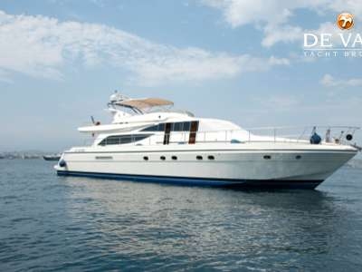 GUY COUACH 2200 FLY motor yacht for sale
