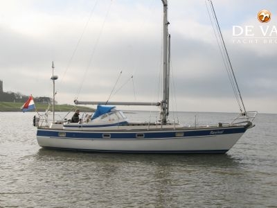 HALLBERG RASSY 352 sailing yacht for sale