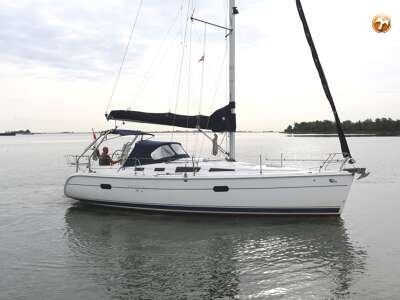 HUNTER 36 LEGEND sailing yacht for sale