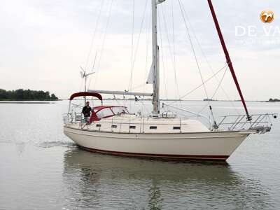 ISLAND PACKET 380 sailing yacht for sale