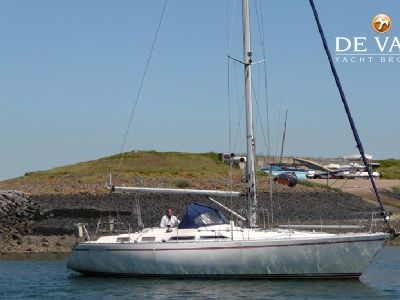 MOODY 425 sailing yacht for sale